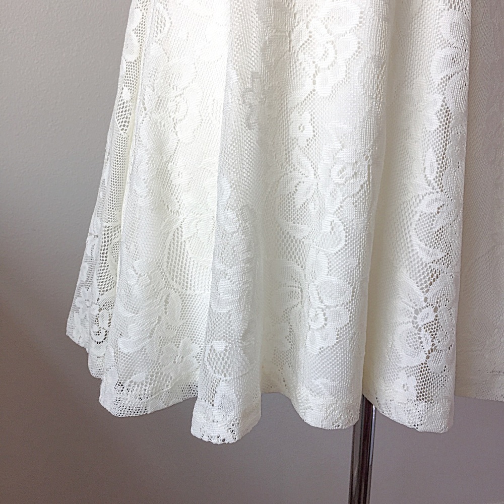Floral Lace Dress - Picture 7 of 8